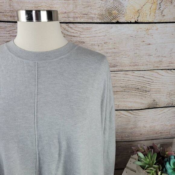 Mustard Seed Women's Round Neck Light Gray Sweater Size Medium - Picture 2 of 7